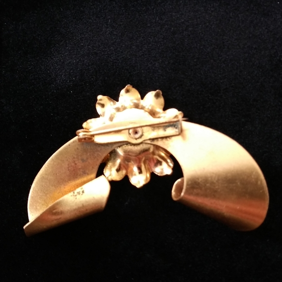 Vintage Goldtone Rhinestone Flower Ribbon Brooch - Picture 2 of 2